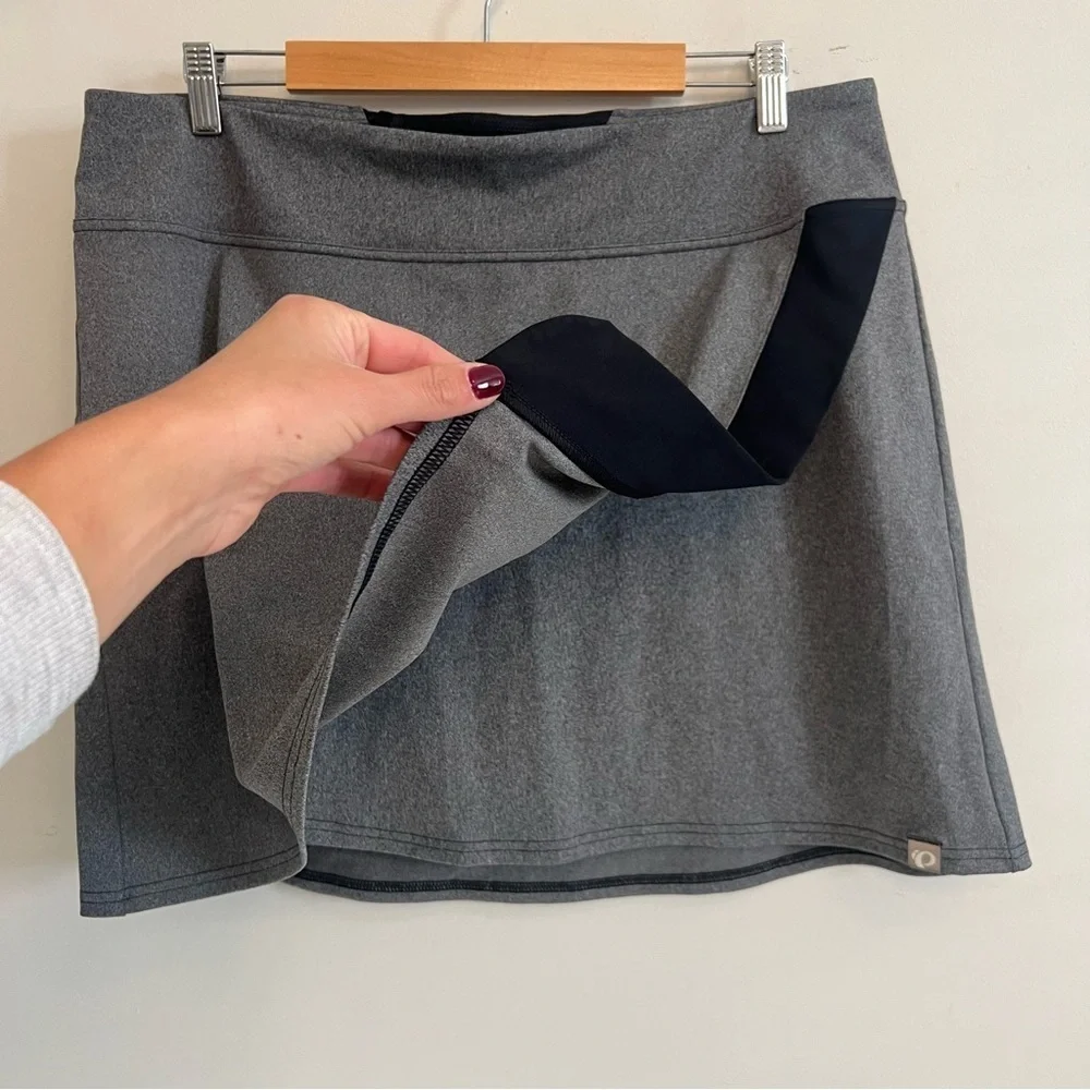 NWT Pearl Izumi Gray and Black Mini Skirt